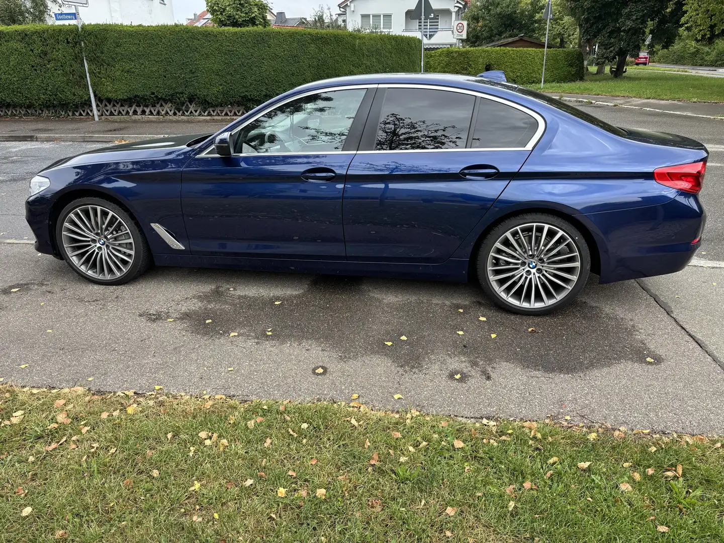 BMW 525 G30 Blau - 1