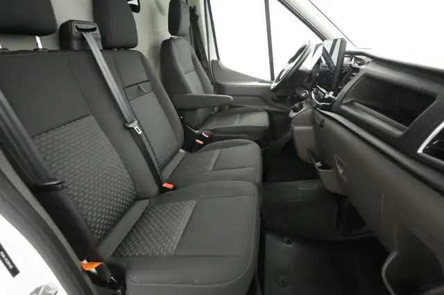 Ford E-Transit view 13