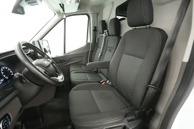 Ford E-Transit view 12