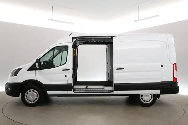 Ford E-Transit view 7