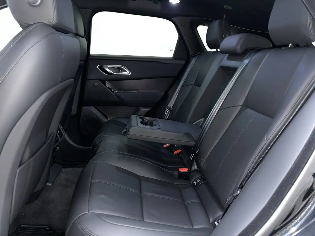 Land Rover Range Rover Velar снимка Land Rover Range Rover Velar