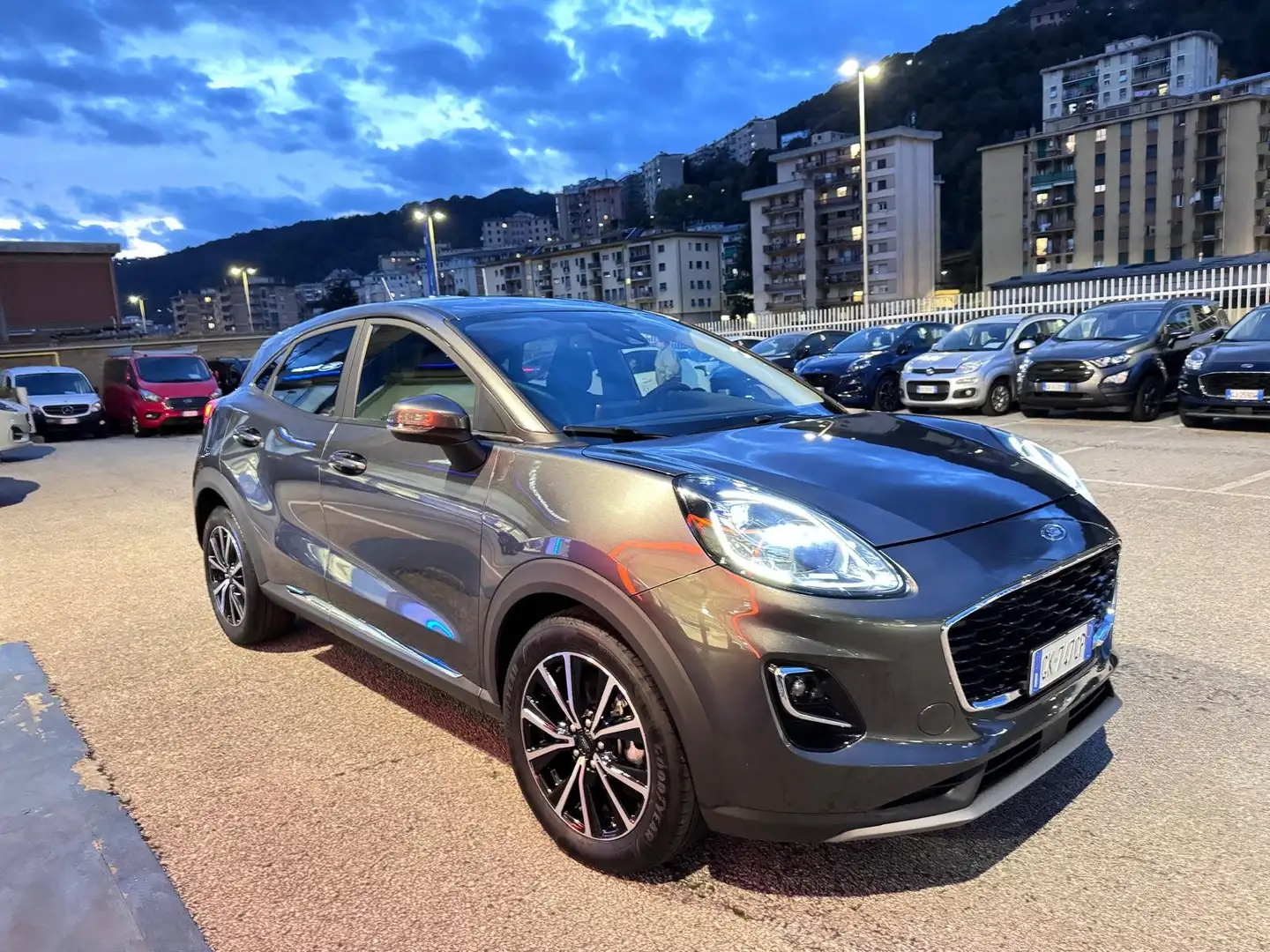 Ford Puma Puma 1.0 ecoboost h 125 CV Titanium Grigio - 2