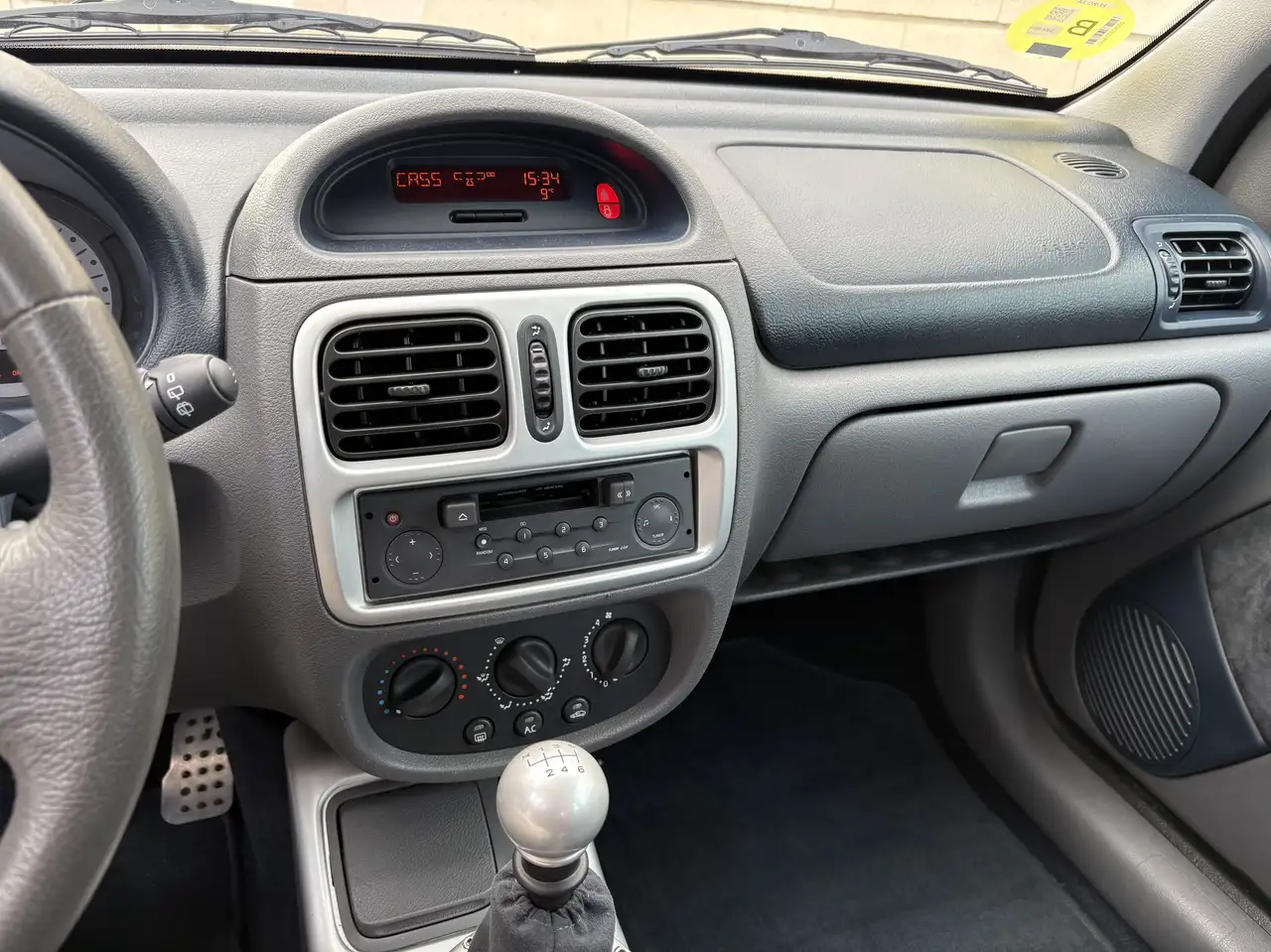 Renault Clio 3.0 V6 Sport, foto 10