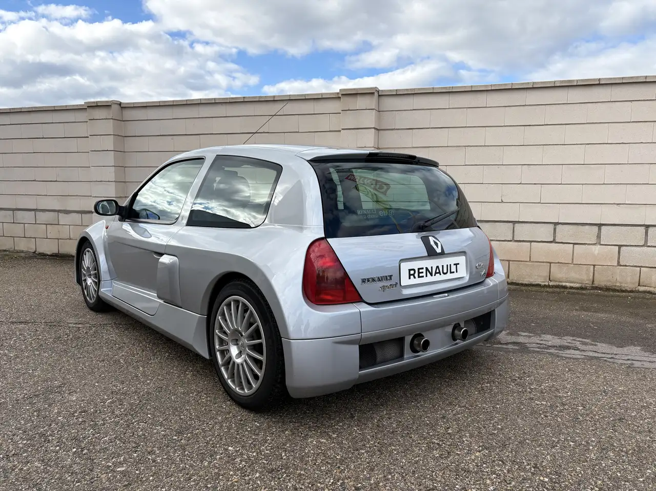 Renault Clio 3.0 V6 Sport, foto 12