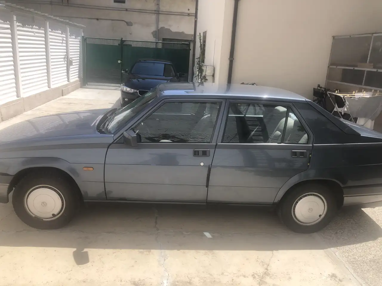 Alfa Romeo 75 1.6, foto 2