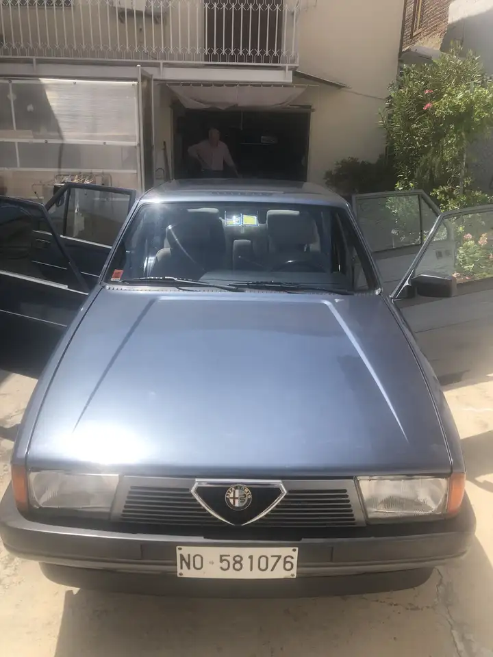 Alfa Romeo 75 1.6, foto 3