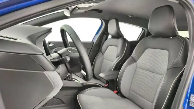 Renault Clio view 11