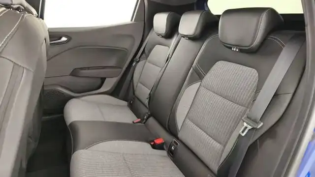 Renault Clio view 12