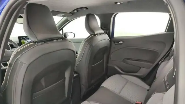 Renault Clio view 3