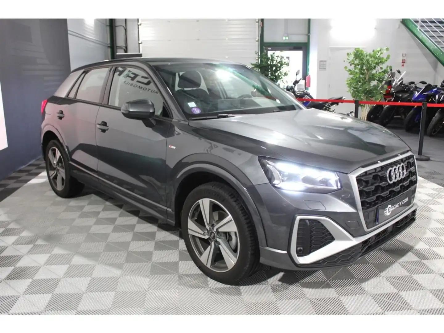 Audi Q2 Advanced 1.5 35 TFSI 150CH S-tronic - Faible Kms - Suivi Gris - 2