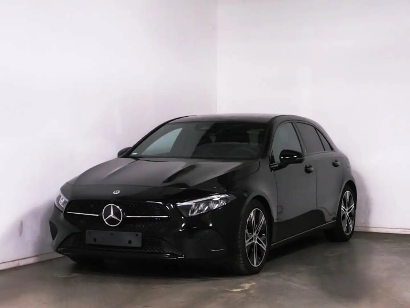 Mercedes-Benz A 200 Progressive Line+Night+Pano+MBUX+Navi-Prem Schwarz - 2