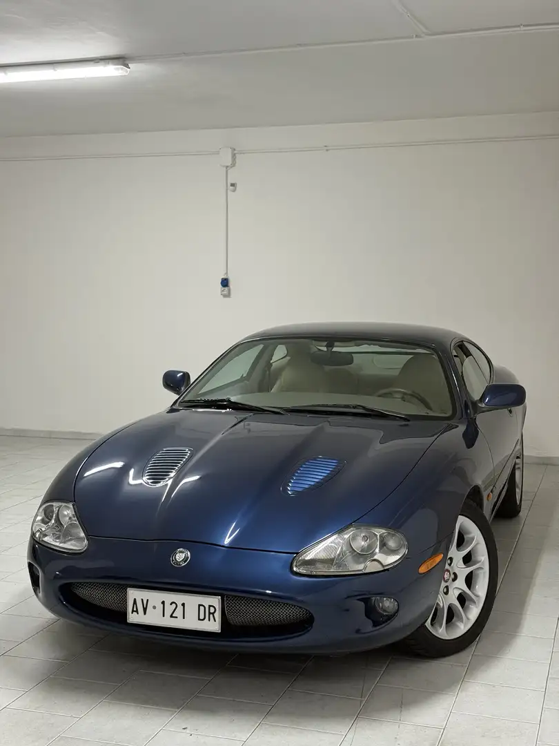 Jaguar XK8 Coupe 4.0 - 2