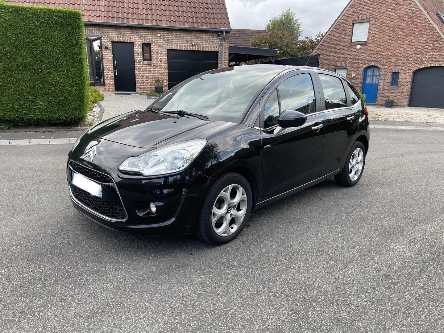 Citroen C3 exclusive 1.6 e-hdi 92ch ( toit zenith, gps) - 1