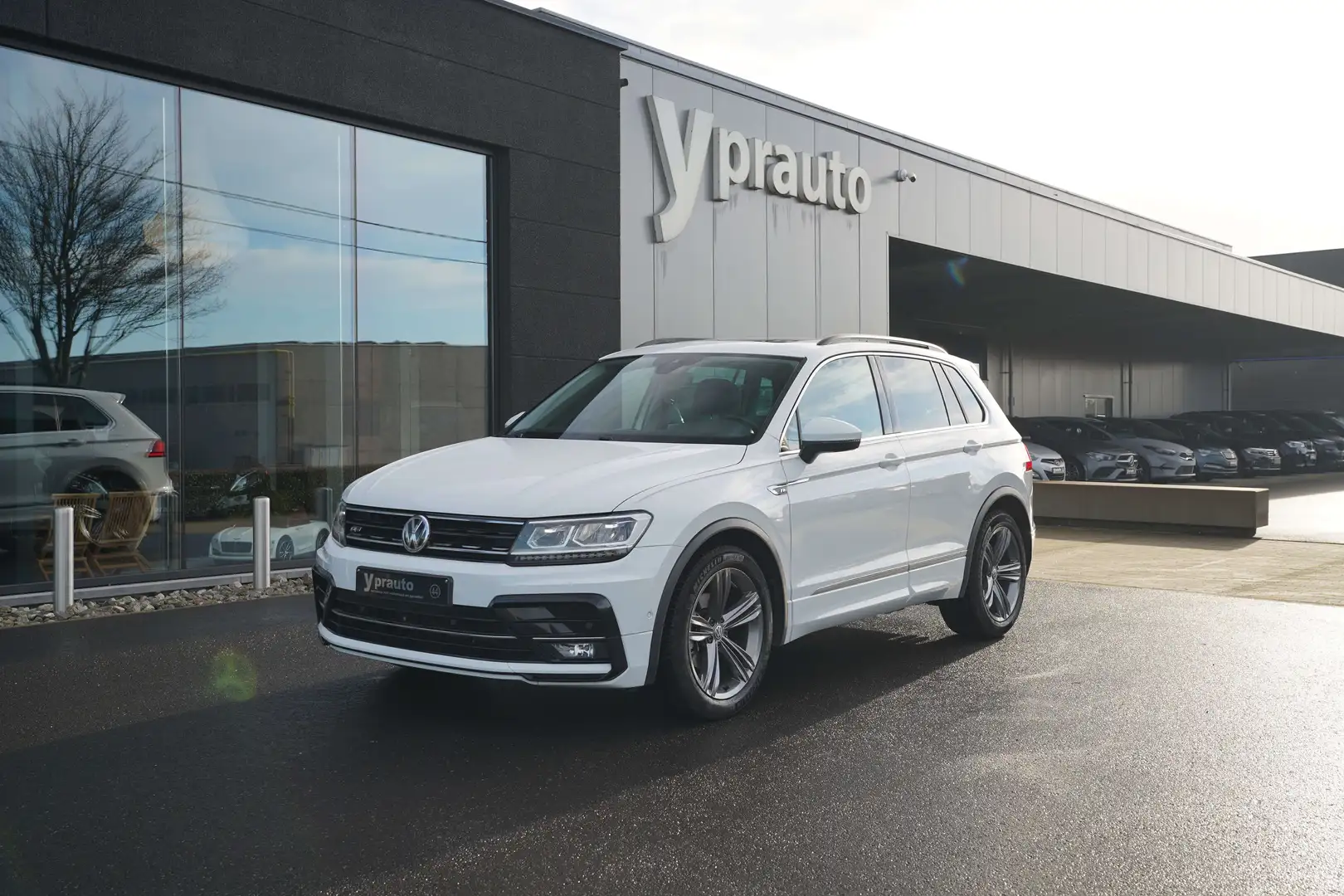 Volkswagen Tiguan 1.4 TSI R-Line Cruise Navi Camera Adaptief cruise Wit - 1