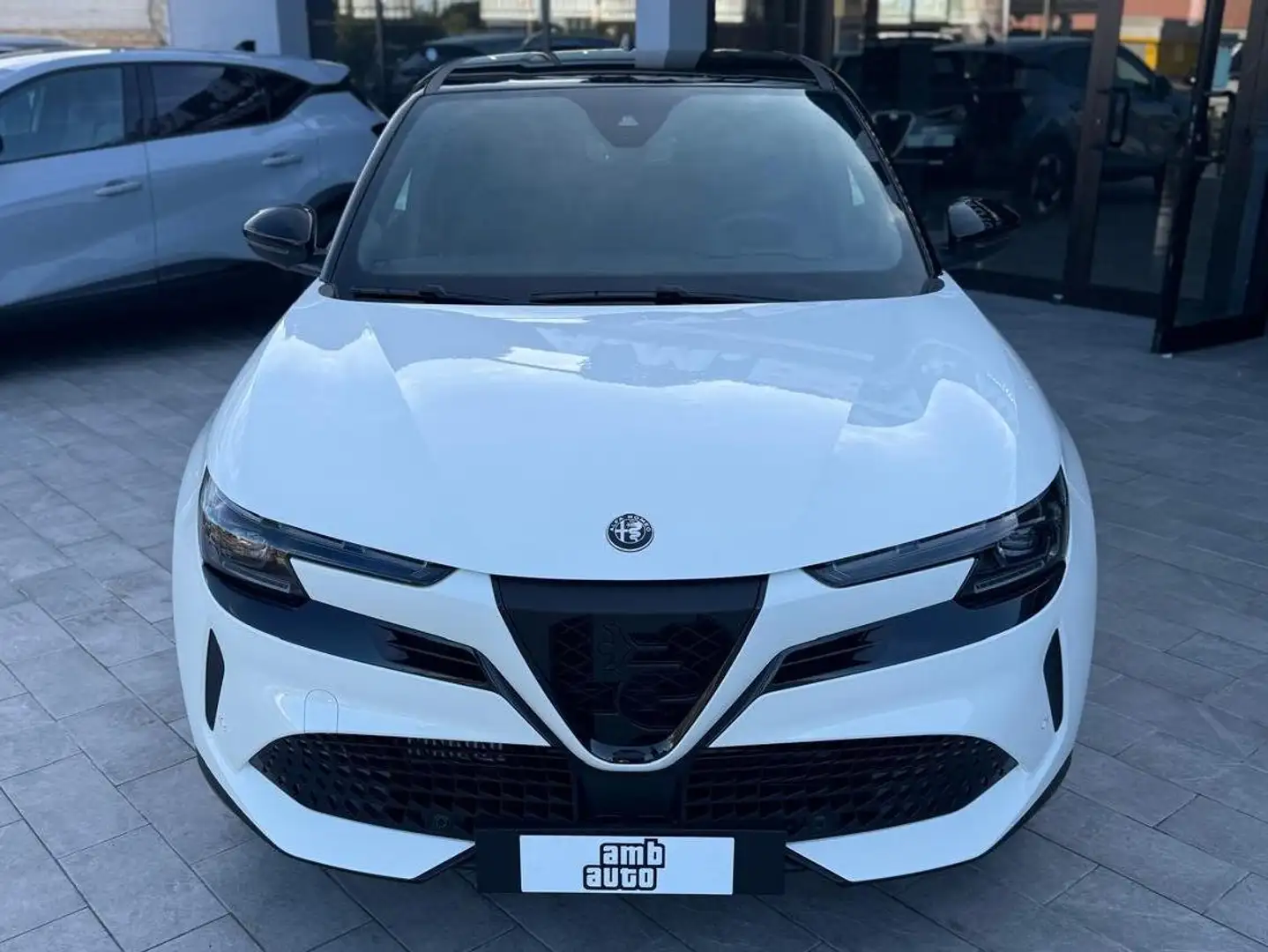 Alfa Romeo Junior Junior 1.2 ibrida Speciale 145cv edct6 Wit - 2