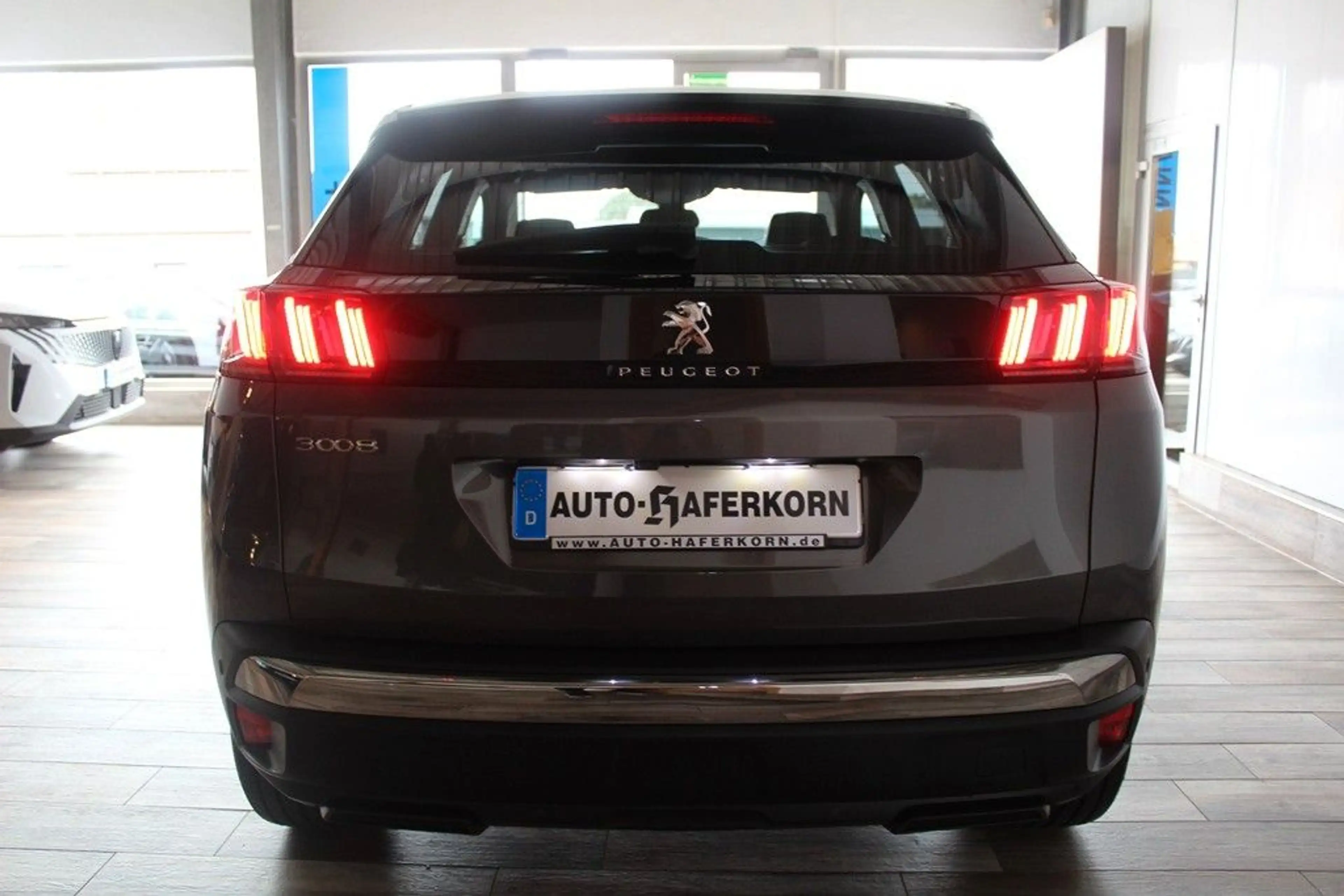 Peugeot 3008 Allure Pack 130 EAT8 LED*ACC*SZHZG* — photo 8