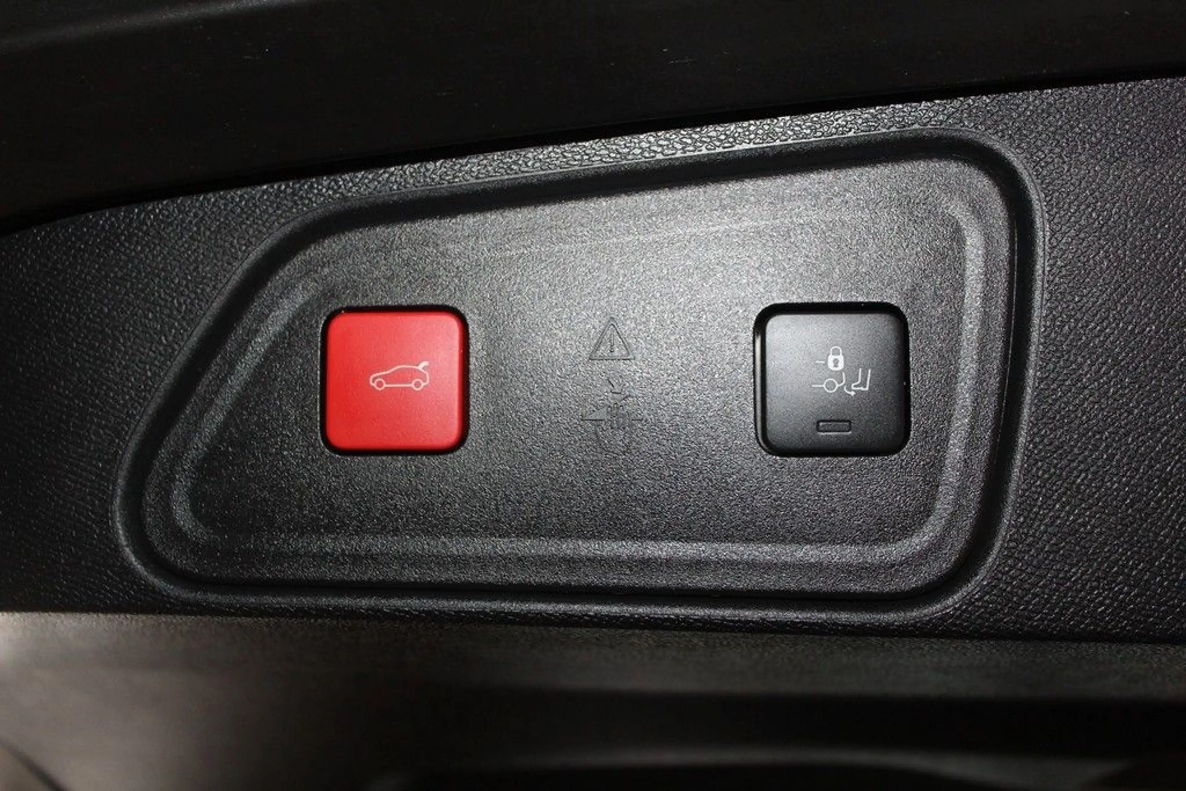 Peugeot 3008 Allure Pack 130 EAT8 LED*ACC*SZHZG* — photo 11