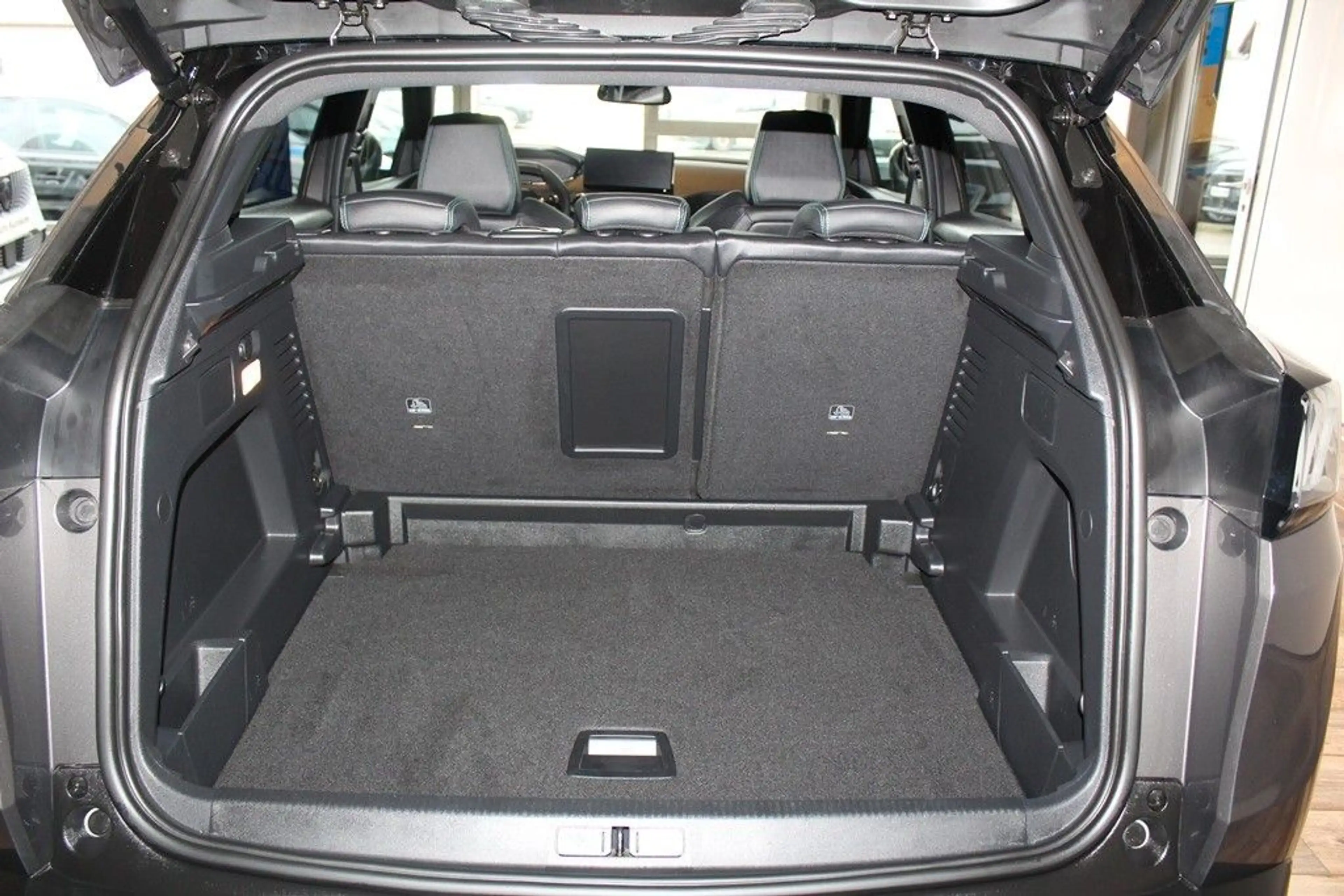 Peugeot 3008 Allure Pack 130 EAT8 LED*ACC*SZHZG* — photo 13