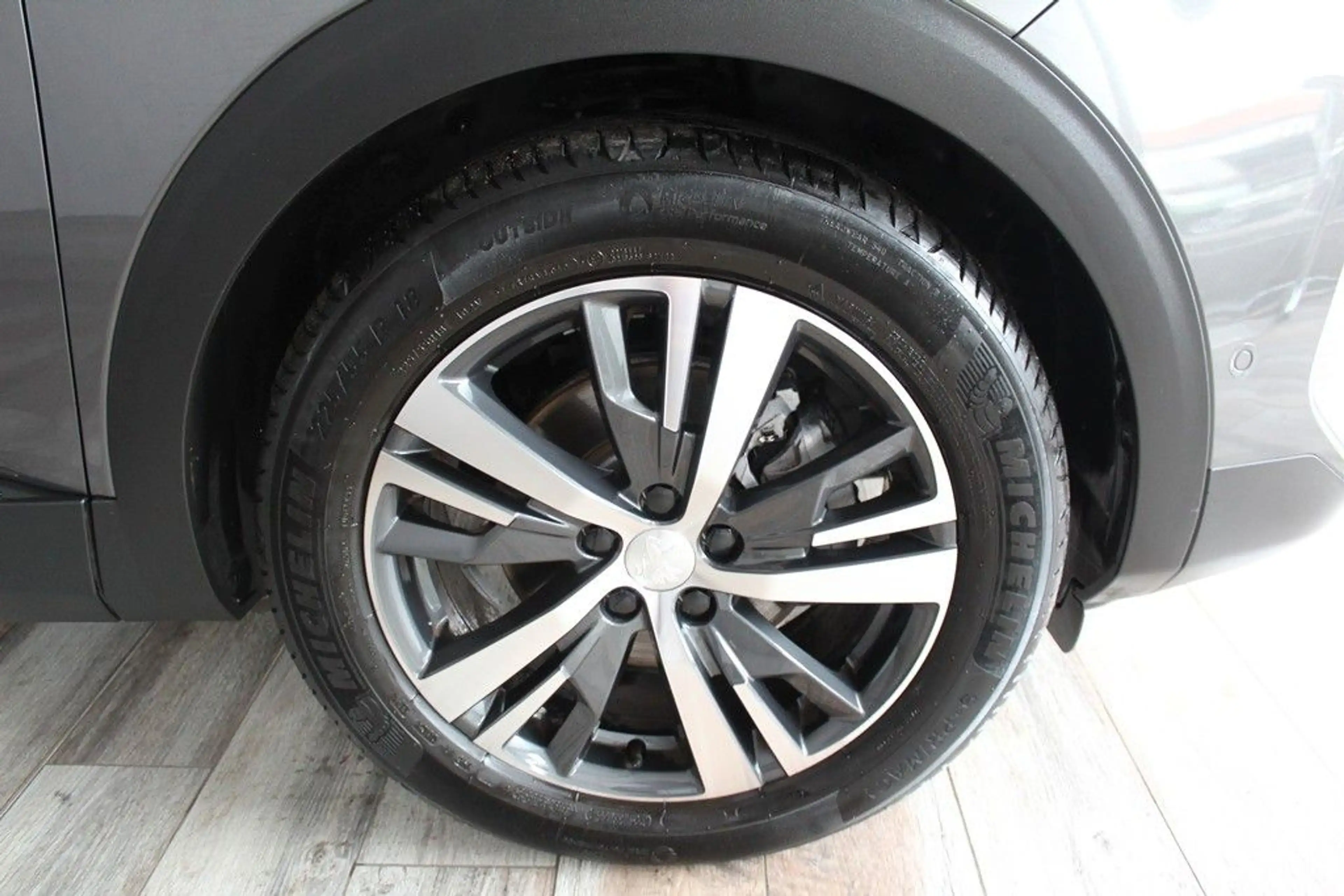 Peugeot 3008 Allure Pack 130 EAT8 LED*ACC*SZHZG* — photo 10
