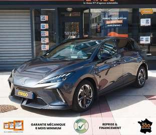 Mg electric 204ch 64kwh luxury bva 1er main full option protection ceramique garantie 2030