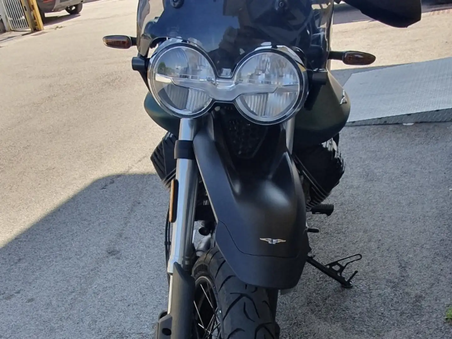 Moto Guzzi V 85 TT Green - 1