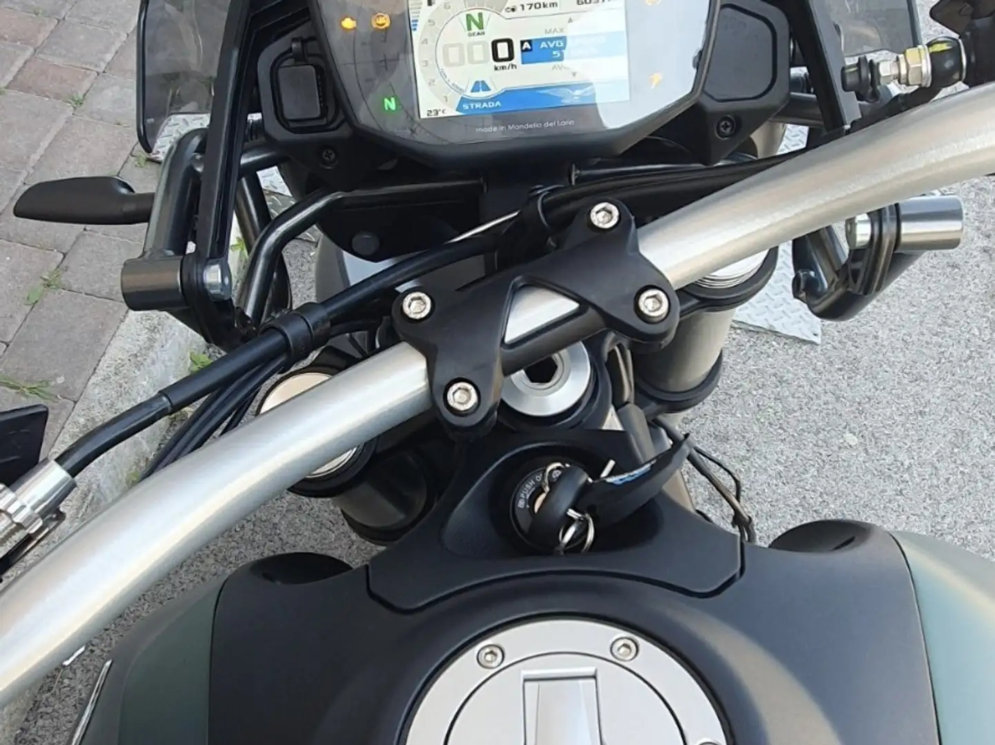 Moto Guzzi V 85 TT Green - 2