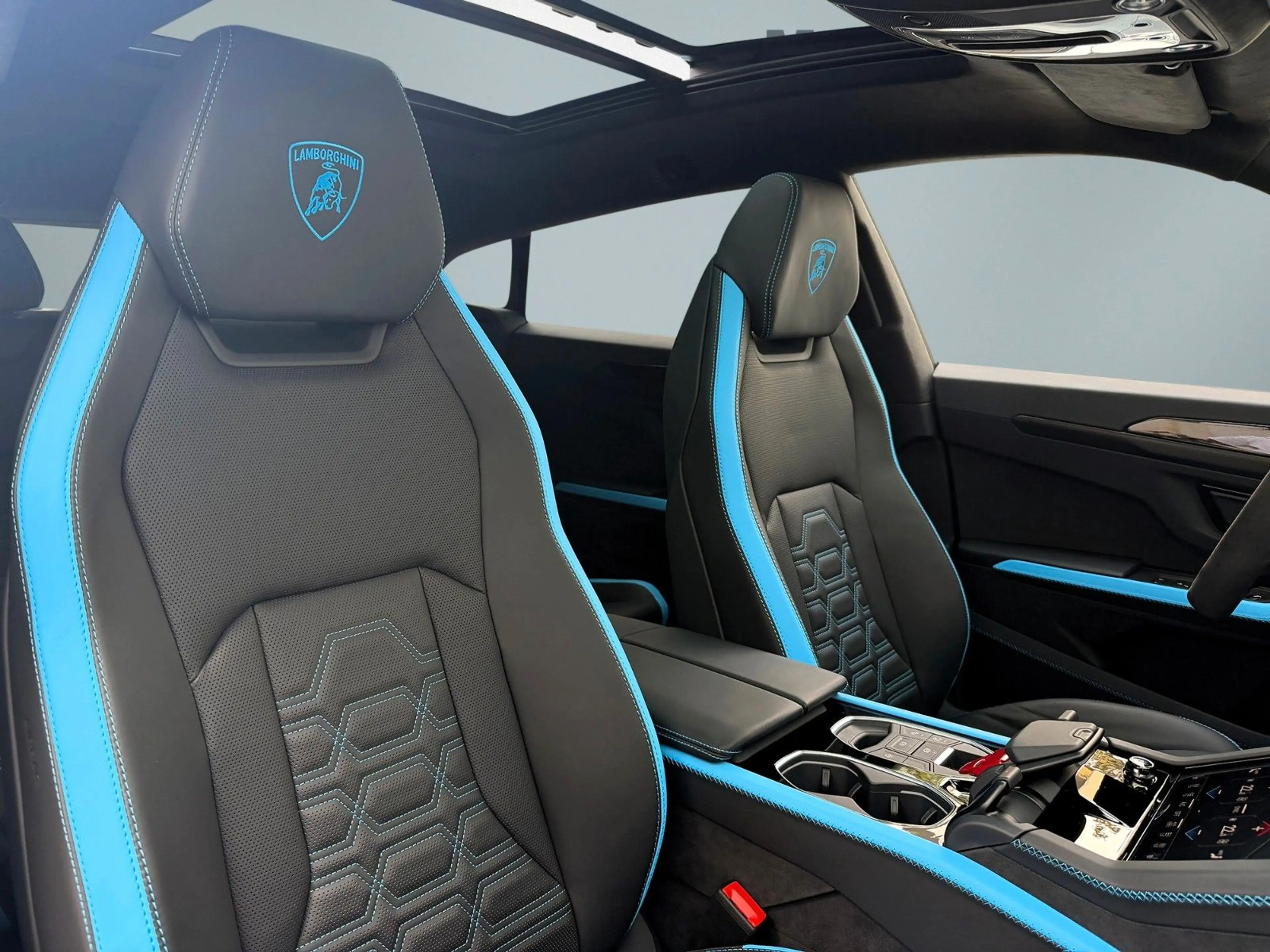Lamborghini Urus SE MY26 cooled&heated Bang&Olufsen Massage — photo 8