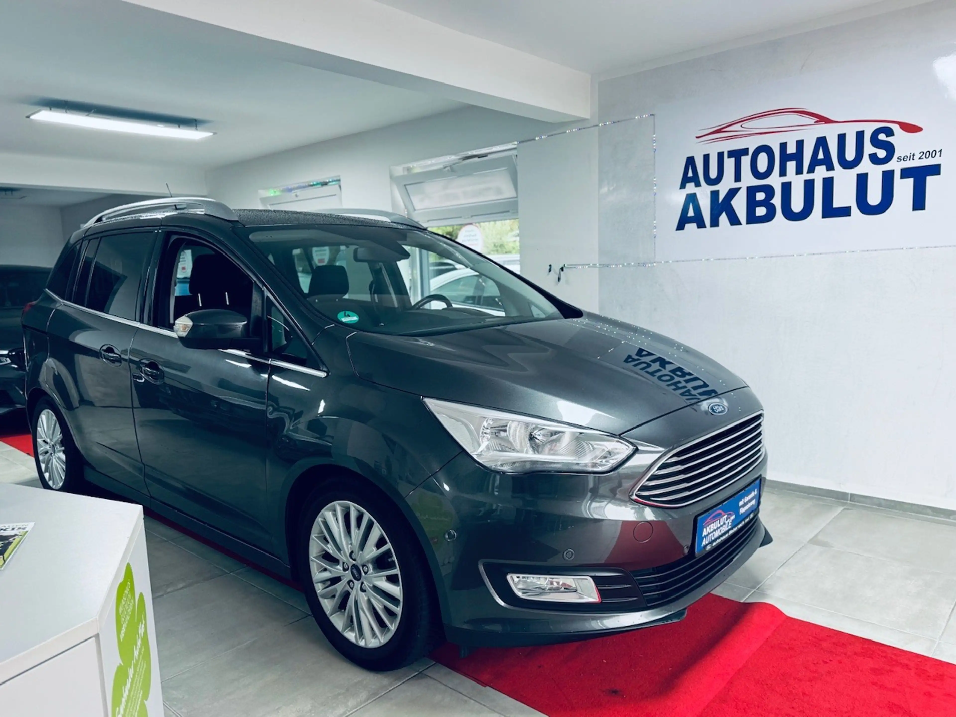 Ford Grand C-Max Titanium*Finanzierung+Garantie+Inspektion*