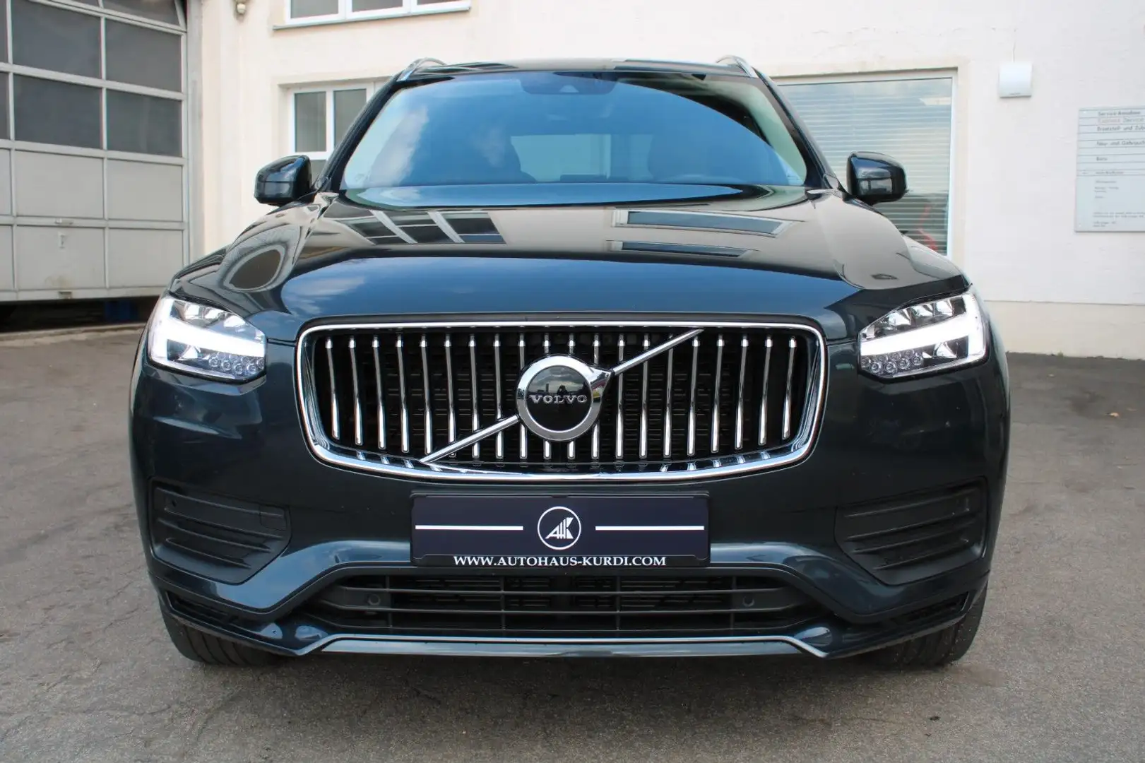 Volvo XC90 Momen. Pro AWD KAMERA ACC KEYGO LED CARPLAY Grijs - 2
