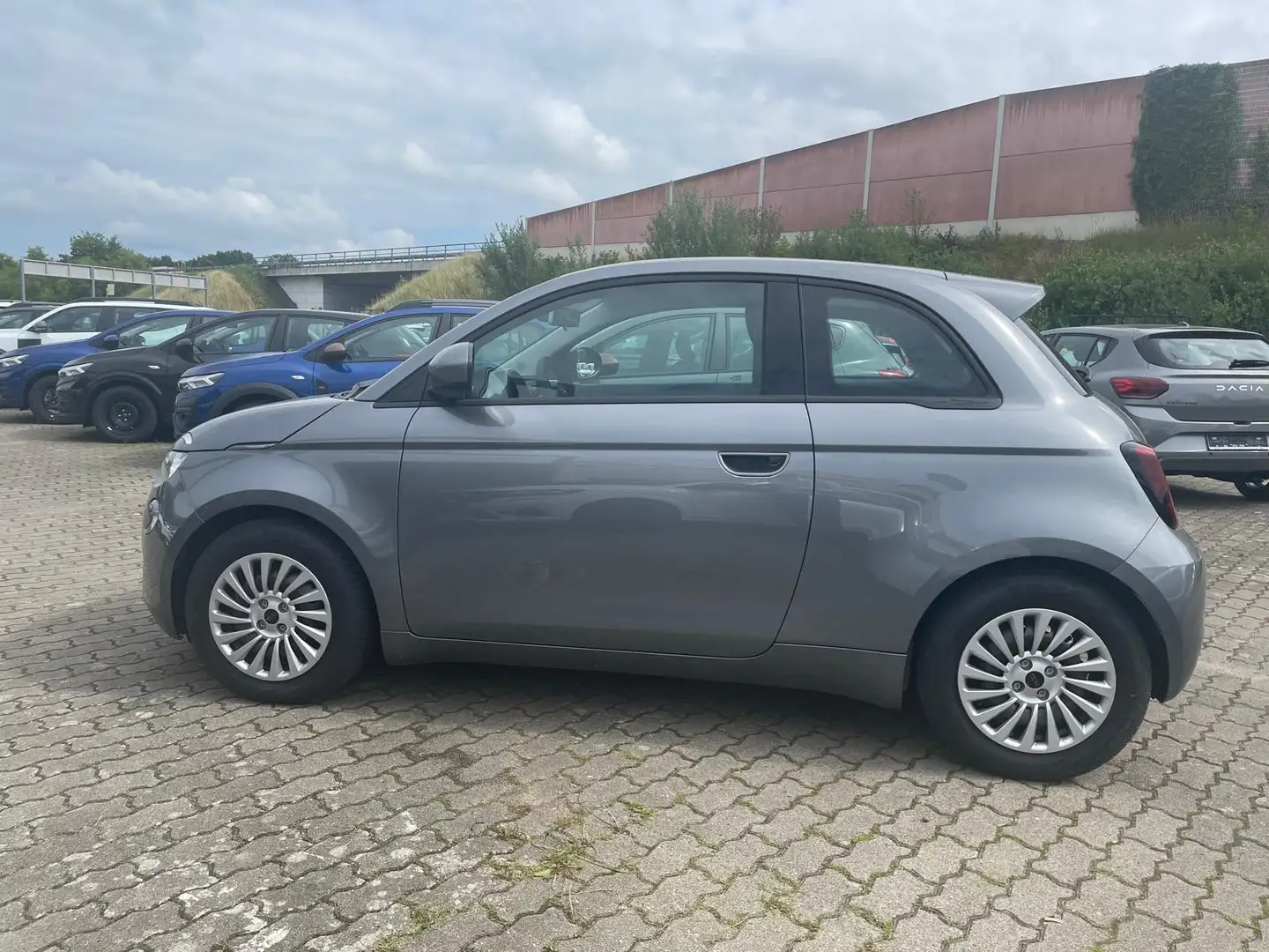 Fiat 500 Elektro La Prima KLIMAAUTOMATIK 42 kWh Grau - 2