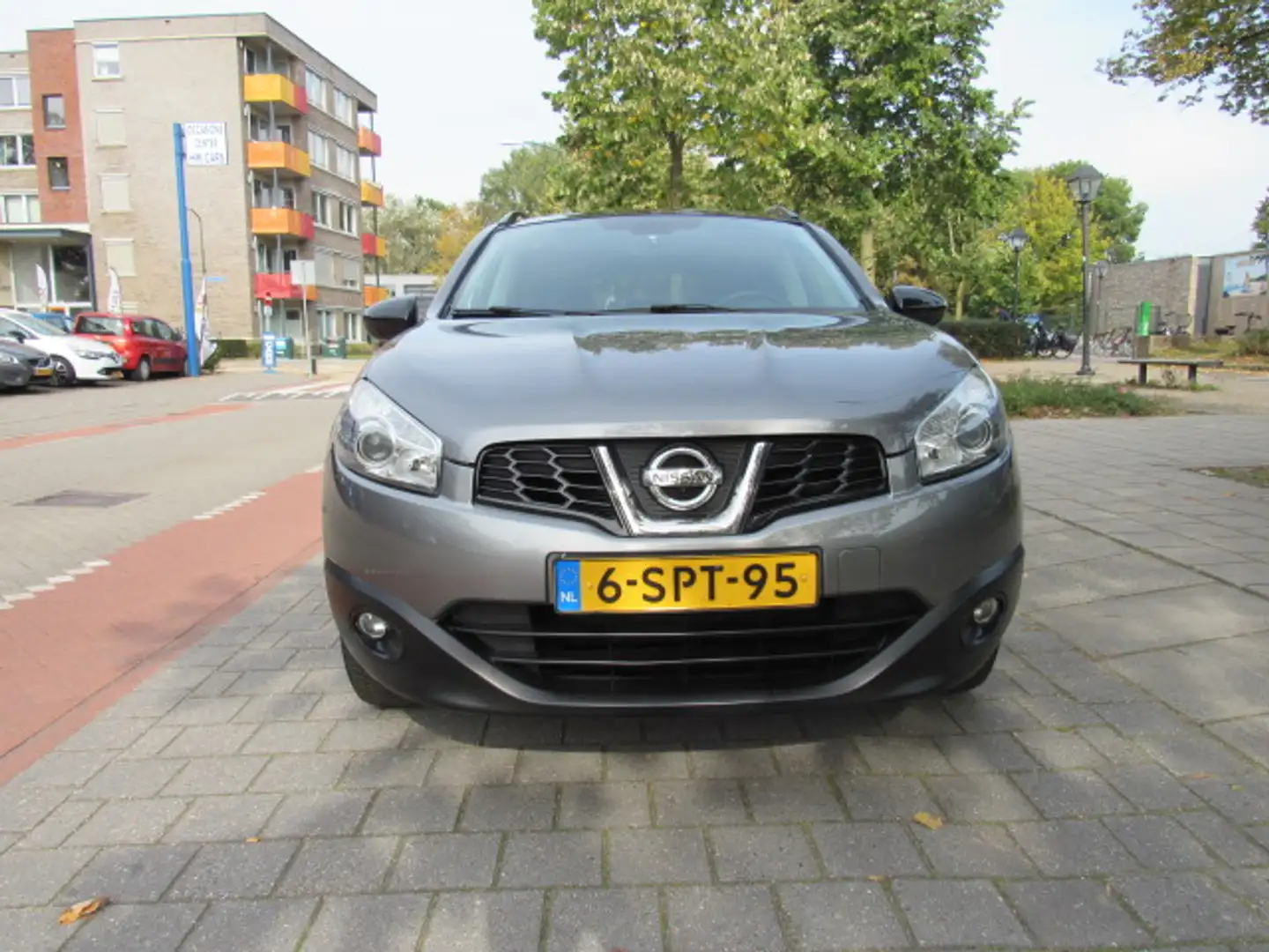 Nissan Qashqai 1.6 117pk Stop/Start 360 97.640 KM NAP Grijs - 2
