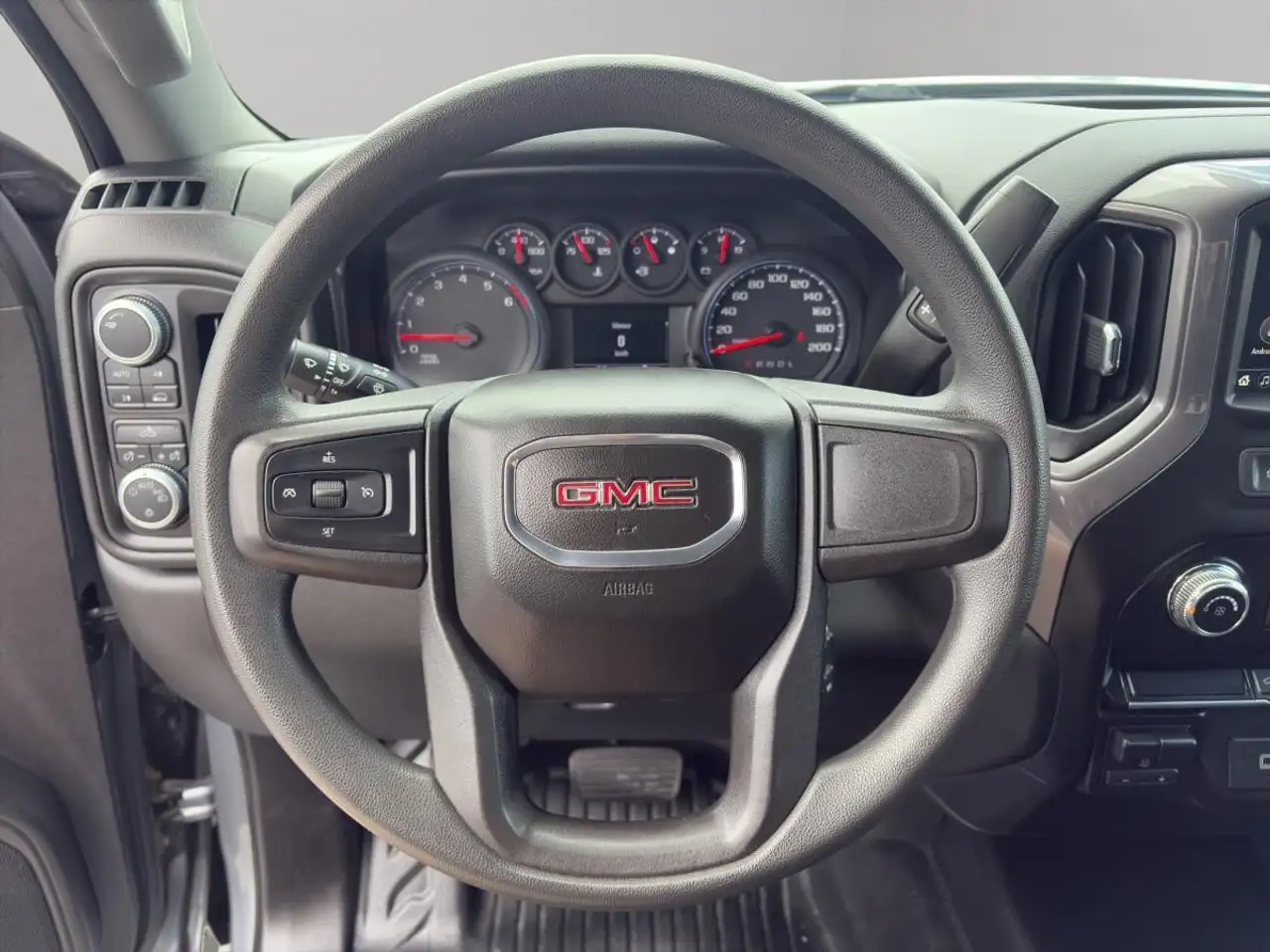 GMC Sierra 1500 снимка GMC Sierra 1500
