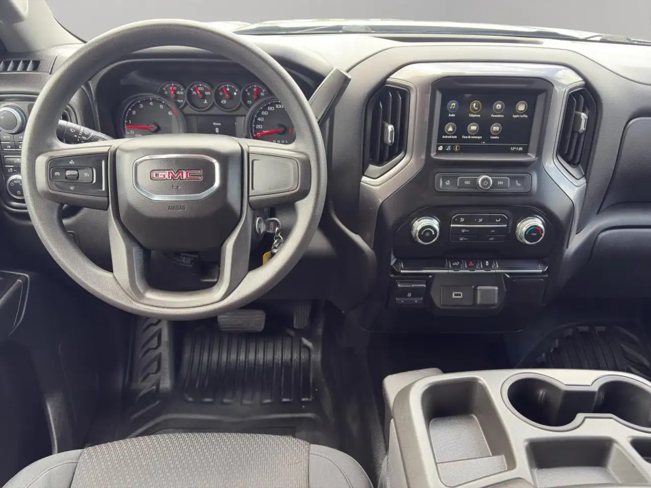 GMC Sierra 1500 снимка GMC Sierra 1500
