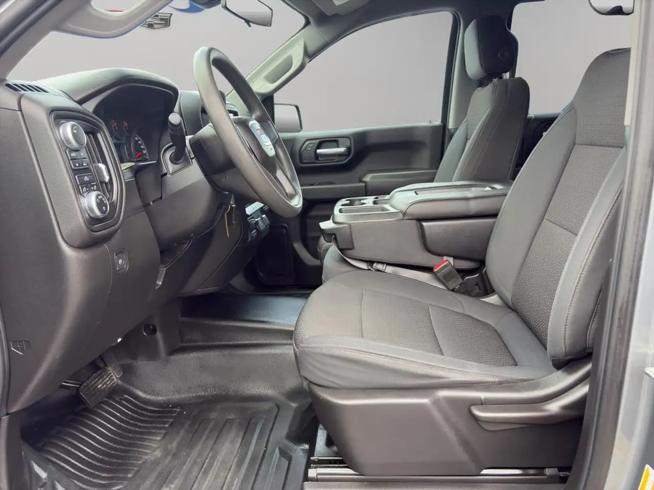 GMC Sierra 1500 снимка GMC Sierra 1500
