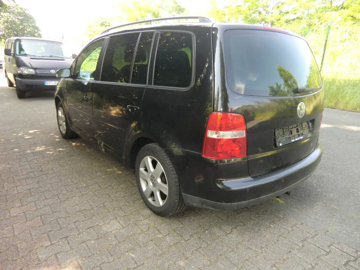 Volkswagen Touran Highline Zwart - 2