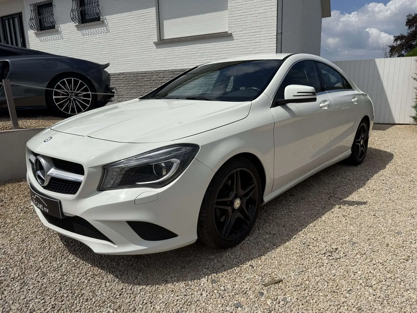 Mercedes-Benz CLA 180 CLA 180 Edition 1 Sportuitvoering AMG velgen 18 Blanc - 1