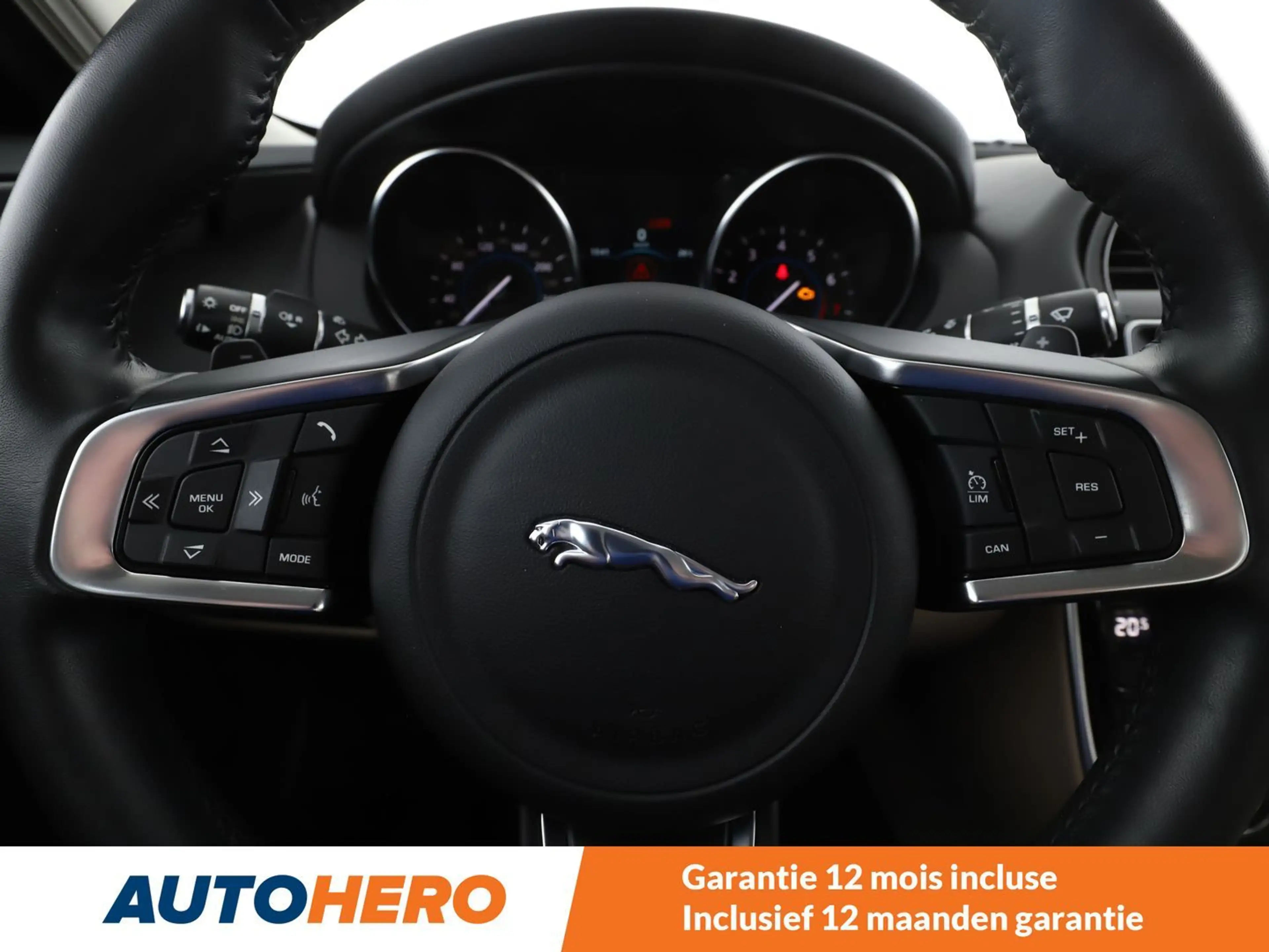 Jaguar XE 20t Prestige — photo 8