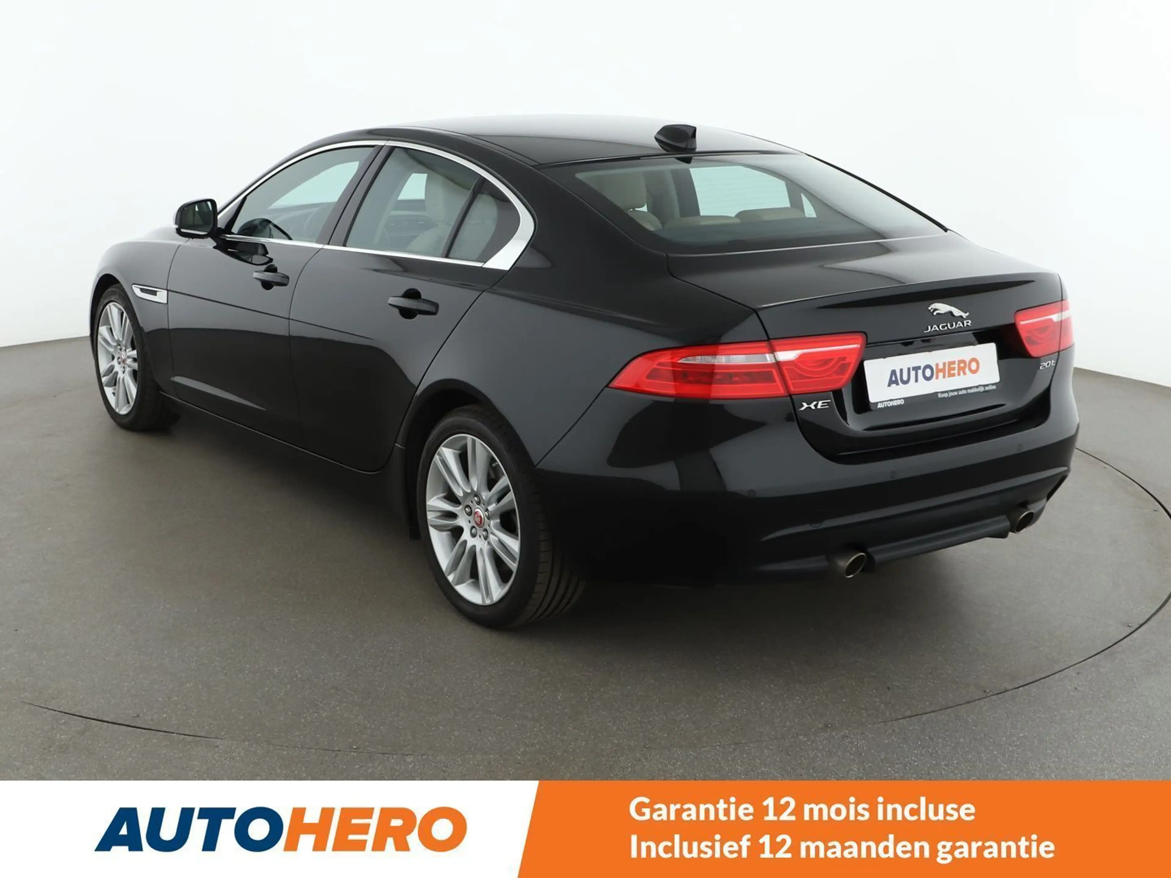 Jaguar XE 20t Prestige — photo 4