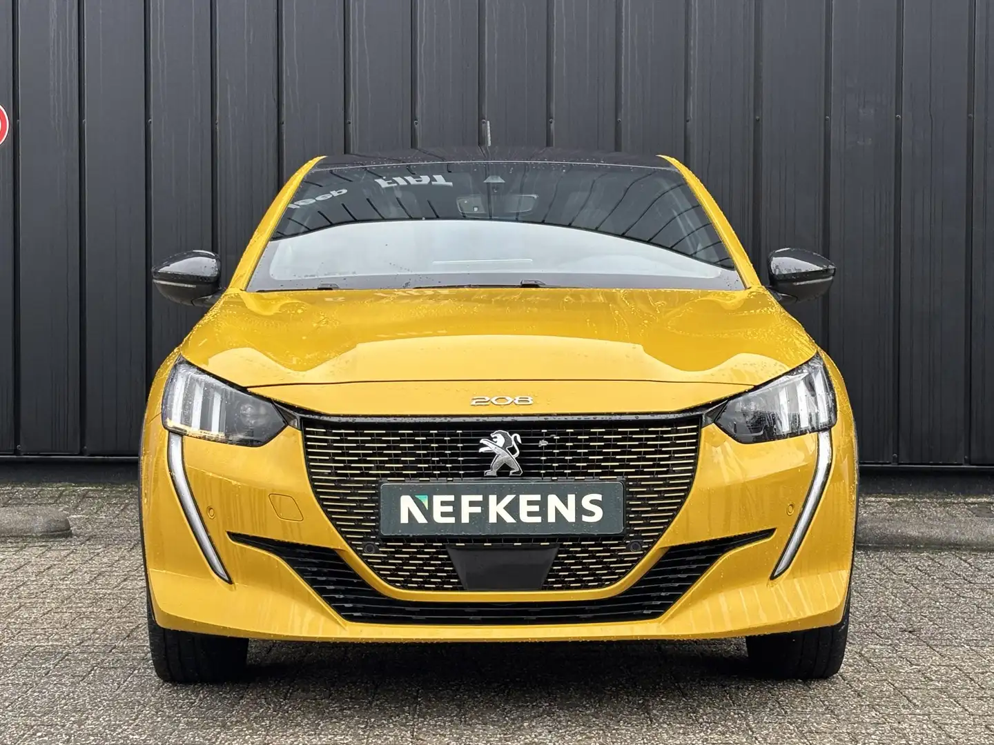 Peugeot e-208 50 kWh GT | Navigatie | Achteruitrijcamera | Stoel Jaune - 2