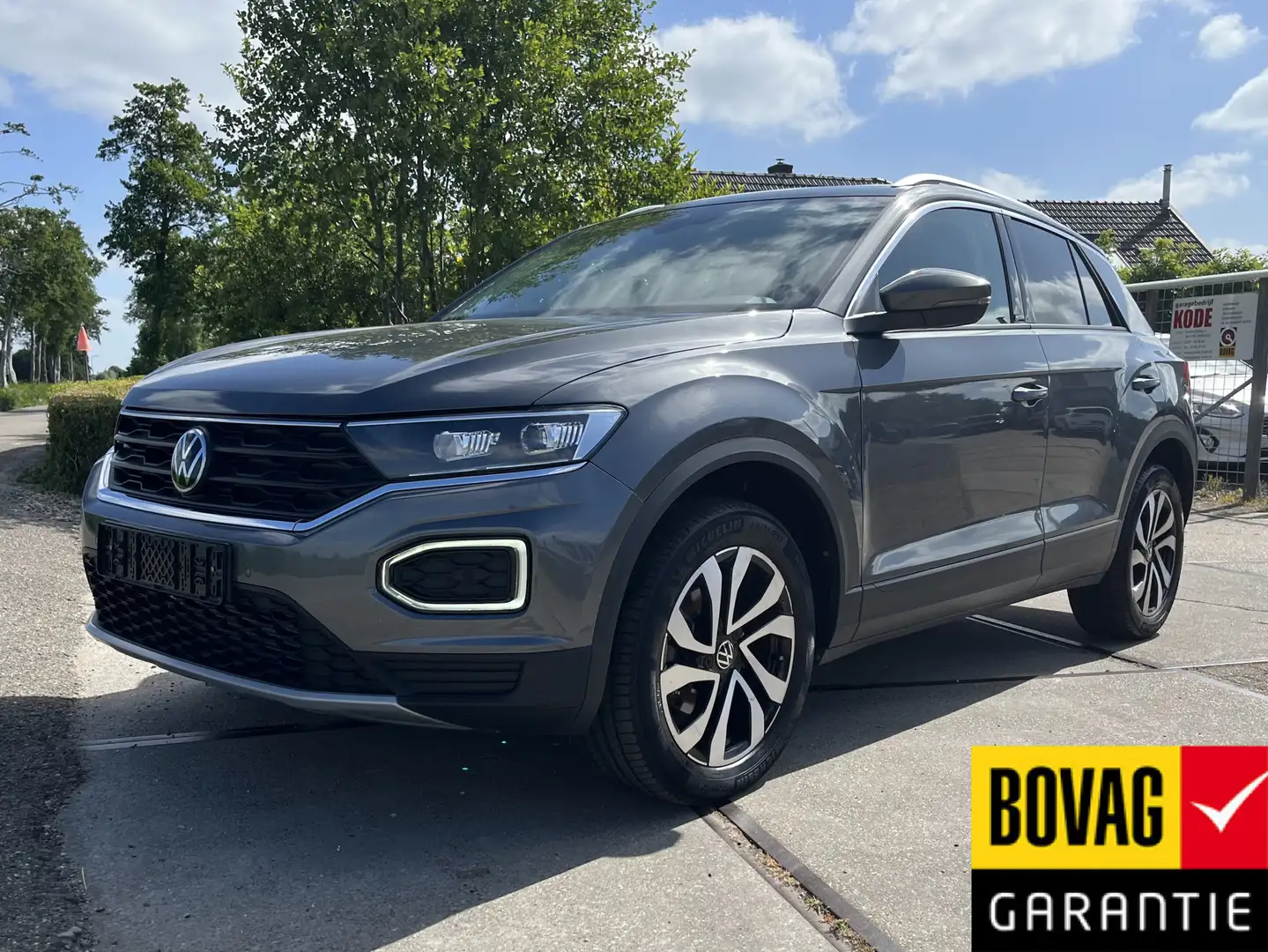Volkswagen T-Roc 1.5 TSI Active DAB | Carplay/Android auto | Stoelv Grijs - 1