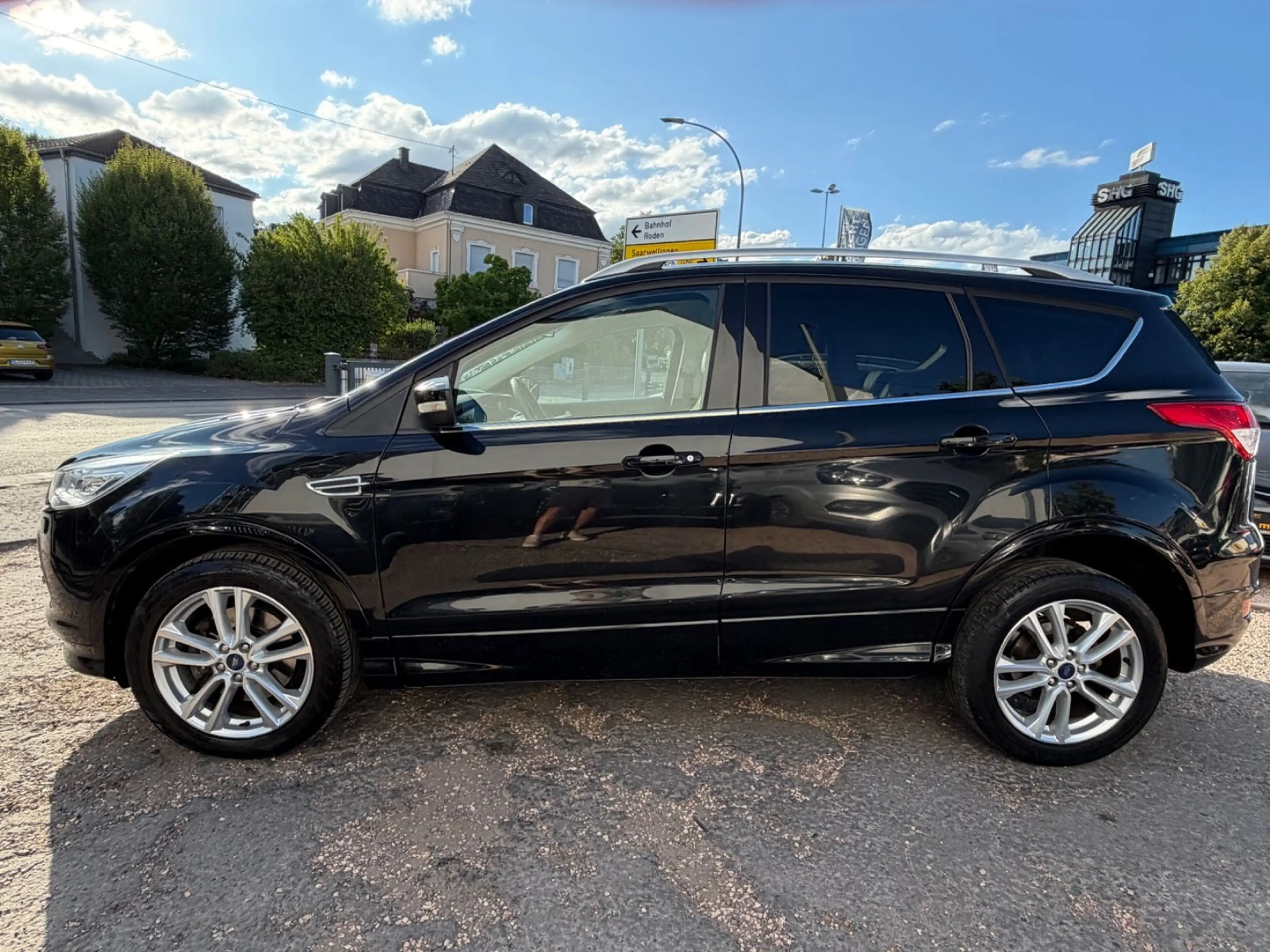 Ford Kuga Individual 4X4/132 KW/1.HAND/KAMERA/ — photo 3