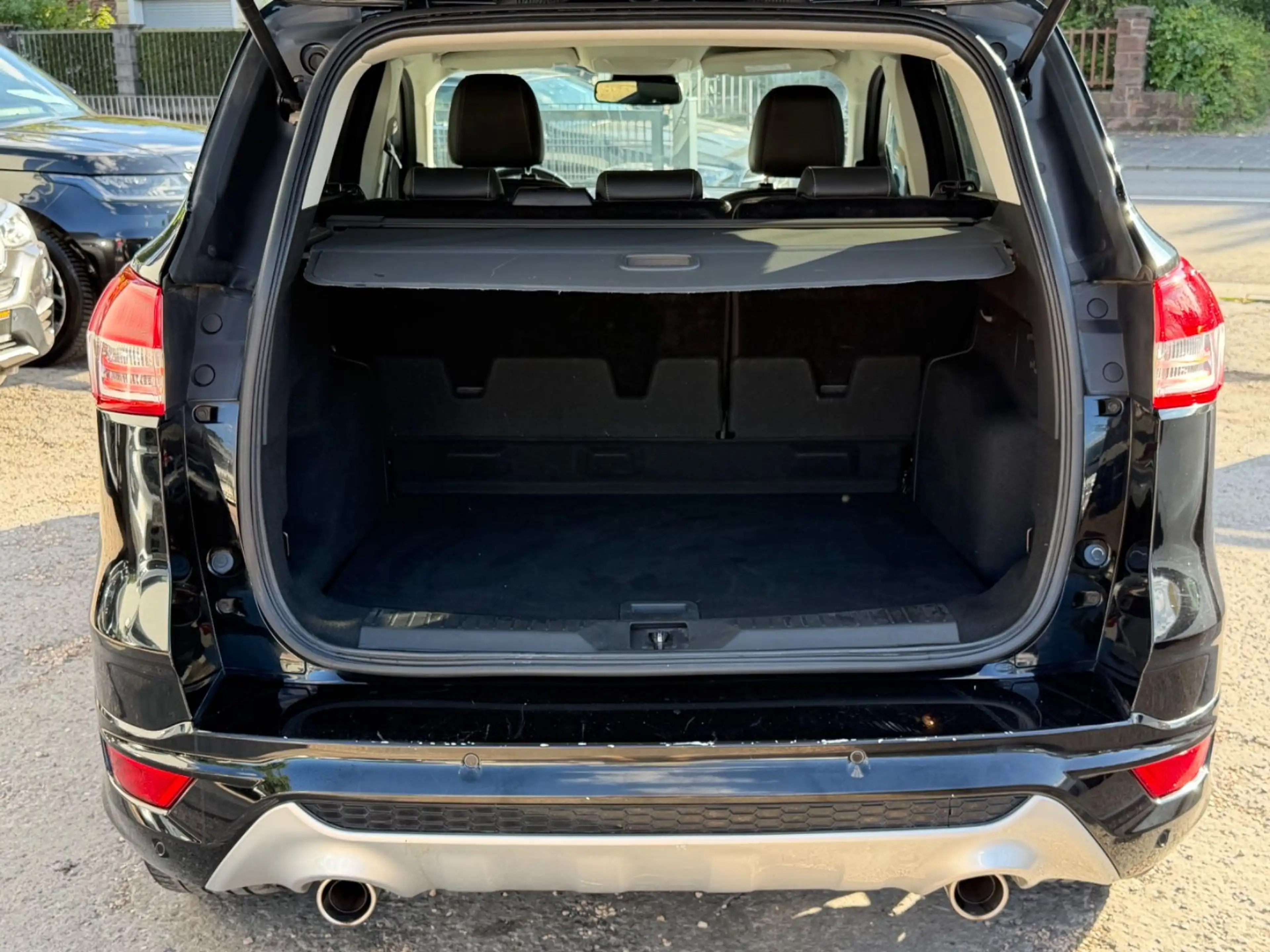 Ford Kuga Individual 4X4/132 KW/1.HAND/KAMERA/ — photo 15