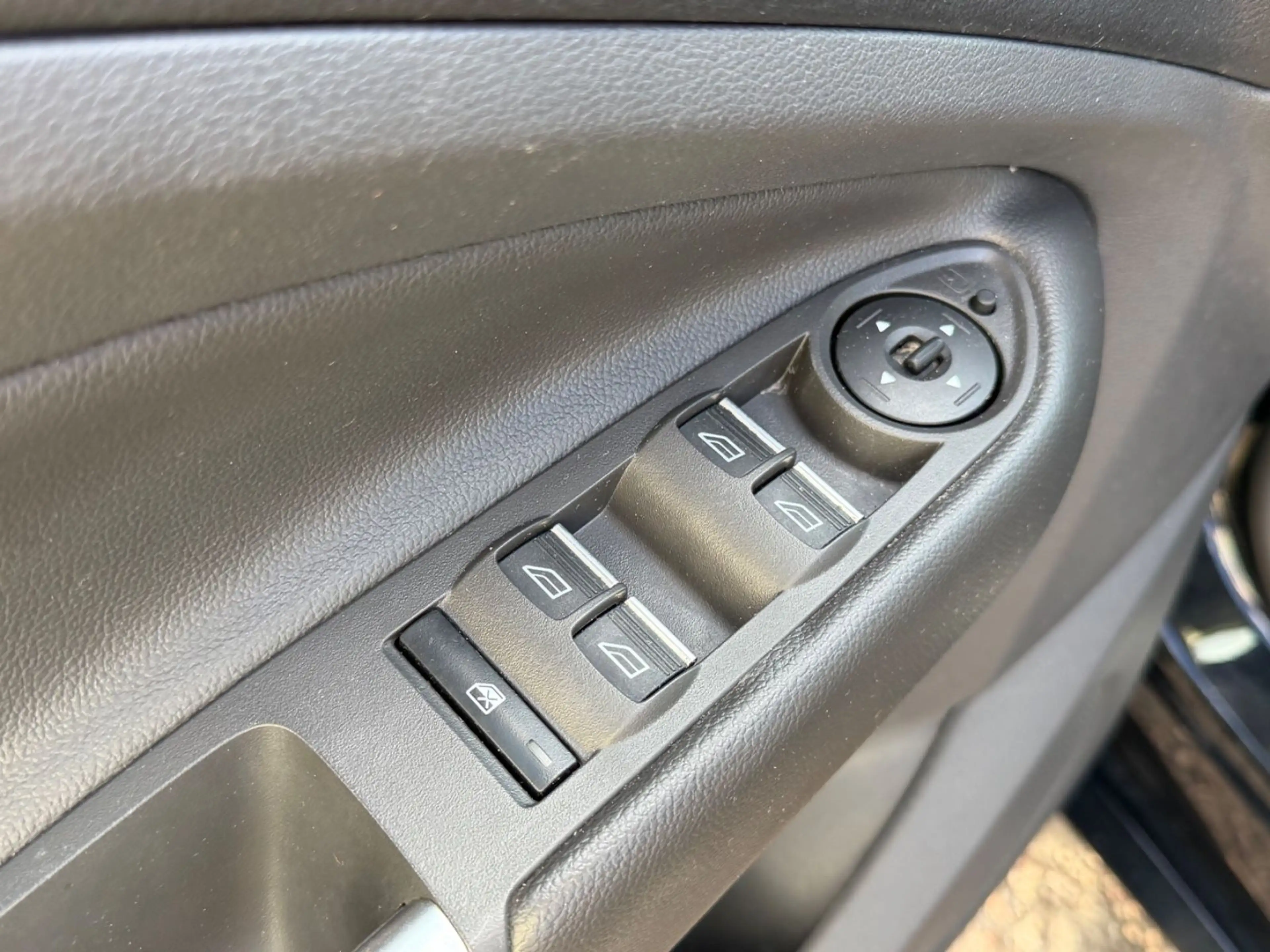 Ford Kuga Individual 4X4/132 KW/1.HAND/KAMERA/ — photo 13
