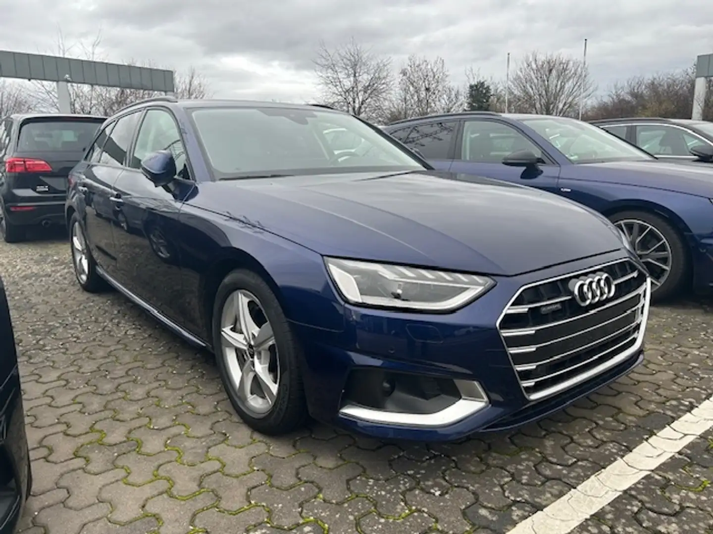 Audi A4 Avant 50 TDI quattro NP: 68.000 Euro Blau - 2