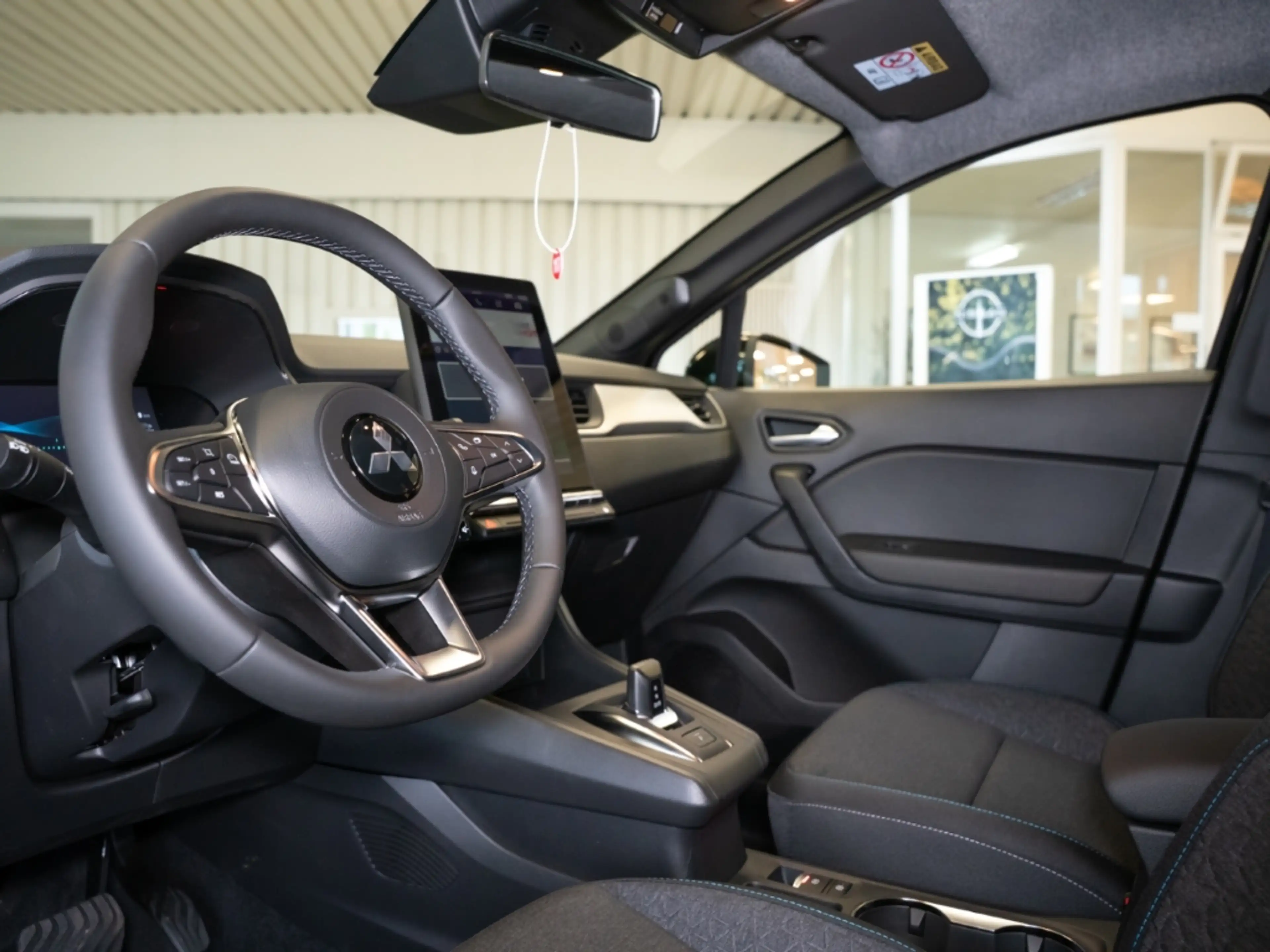 Mitsubishi ASX Diamant Plus Black Hybrid 1.8 DAB SHZ LED Apple Ca — photo 9