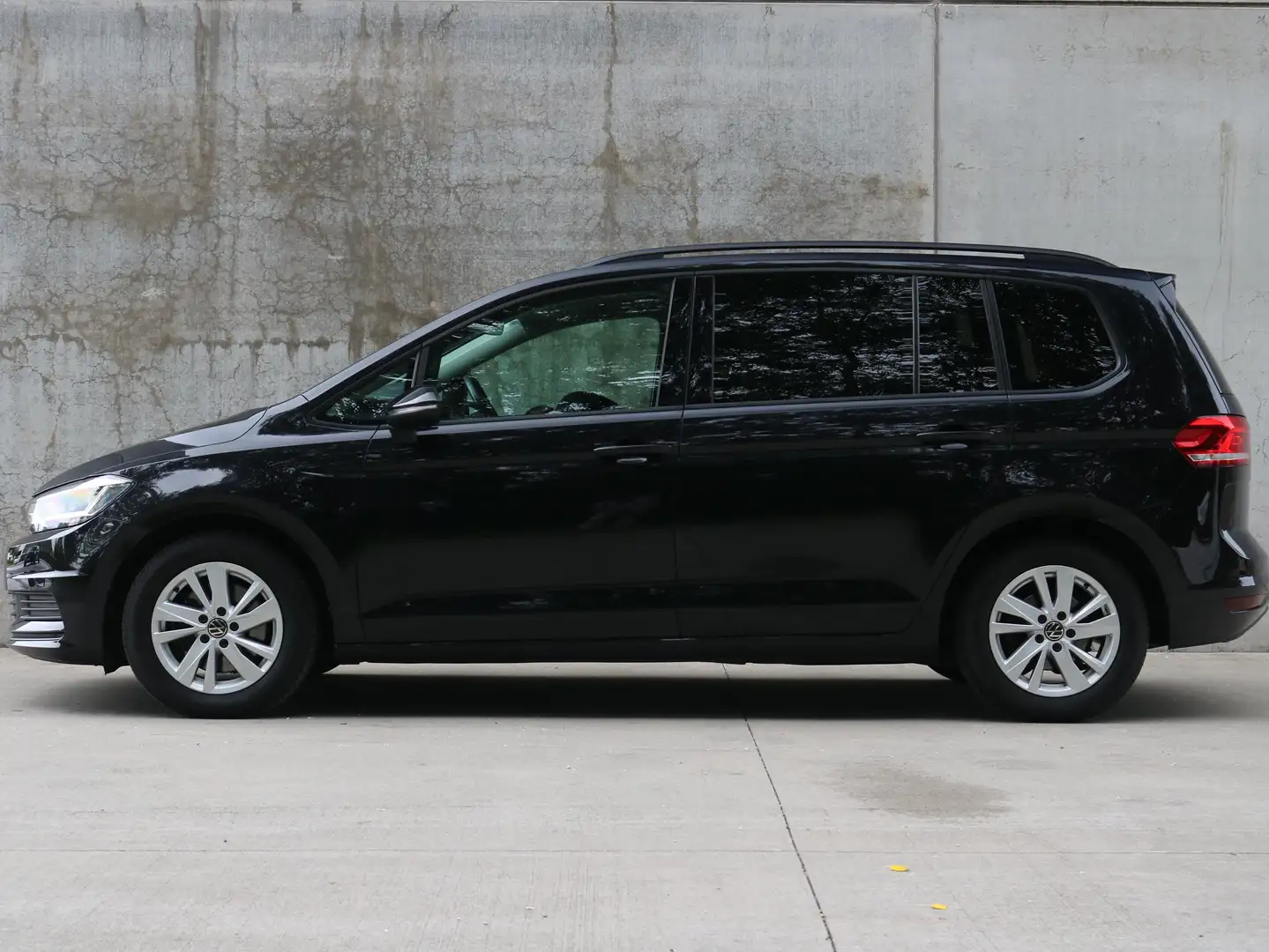 Volkswagen Touran 1.5 TSI / 7ZIT / APP / PSENS + CAM / NAVI / TREKHA Noir - 2