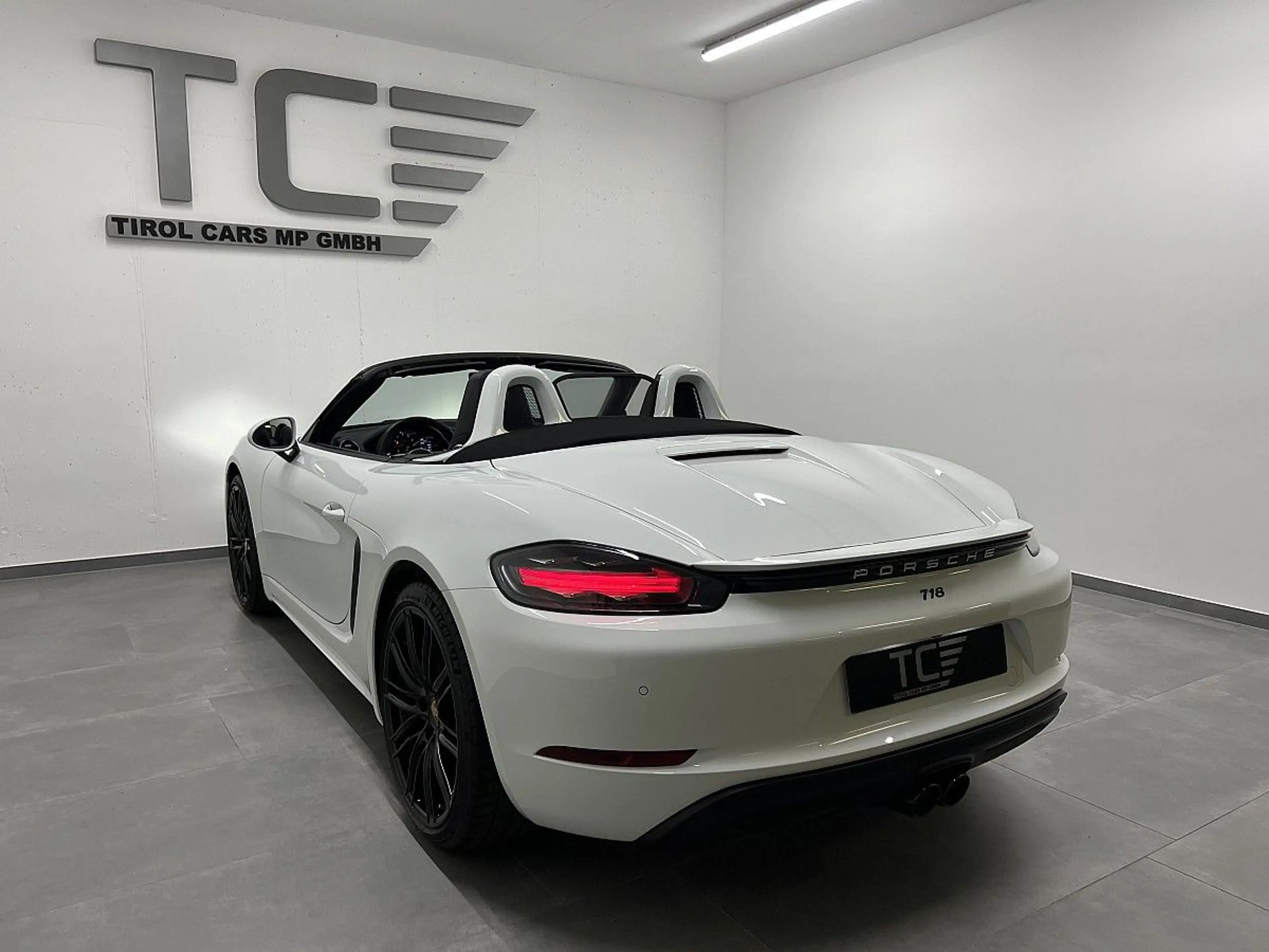 Porsche Boxster 718 PDK 20",Bose, Rfk, Sportendrohre, ... — photo 5