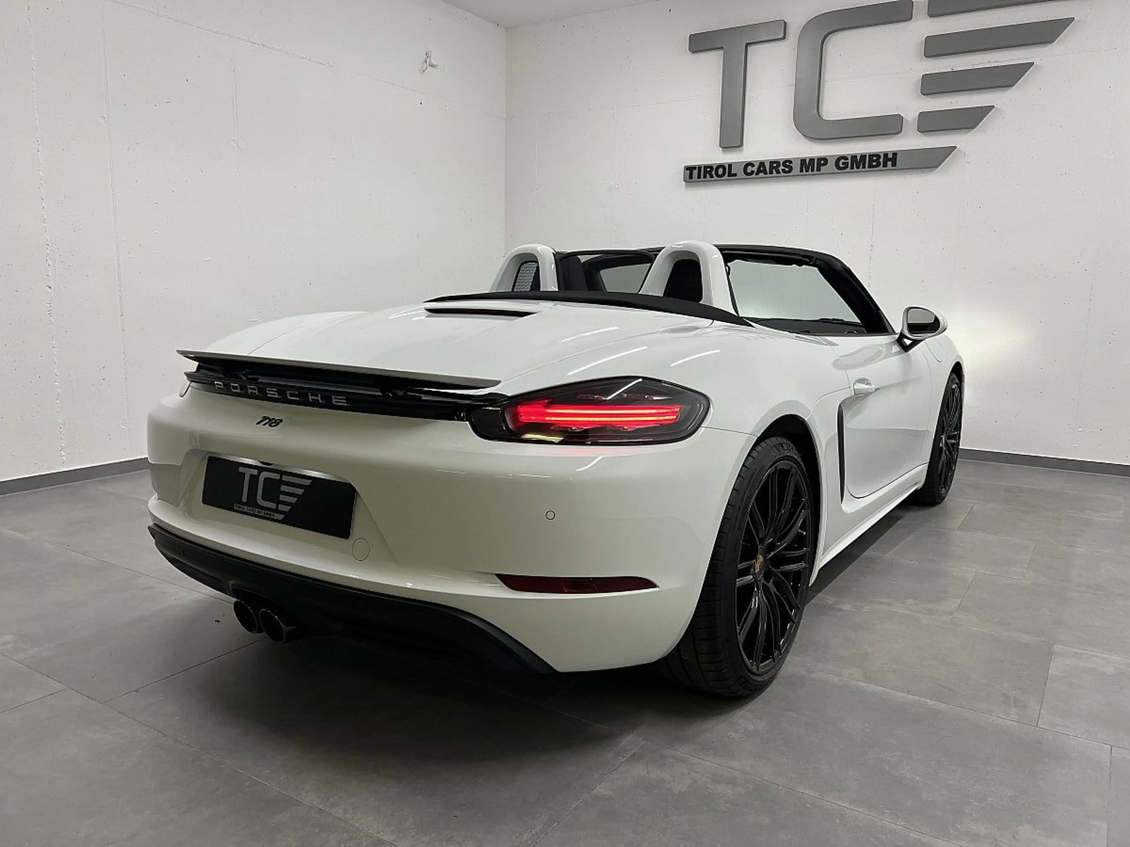 Porsche Boxster 718 PDK 20",Bose, Rfk, Sportendrohre, ... — photo 7