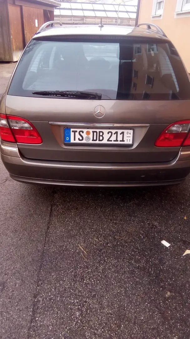 Mercedes-Benz E 220 E+220+T+CDI+Automatik+Classic+DPF Hnědá - 1