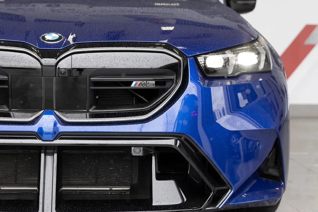 BMW M5 photo BMW M5